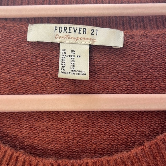 Burnt orange sweater with sleeve bows - Picture 3 of 4